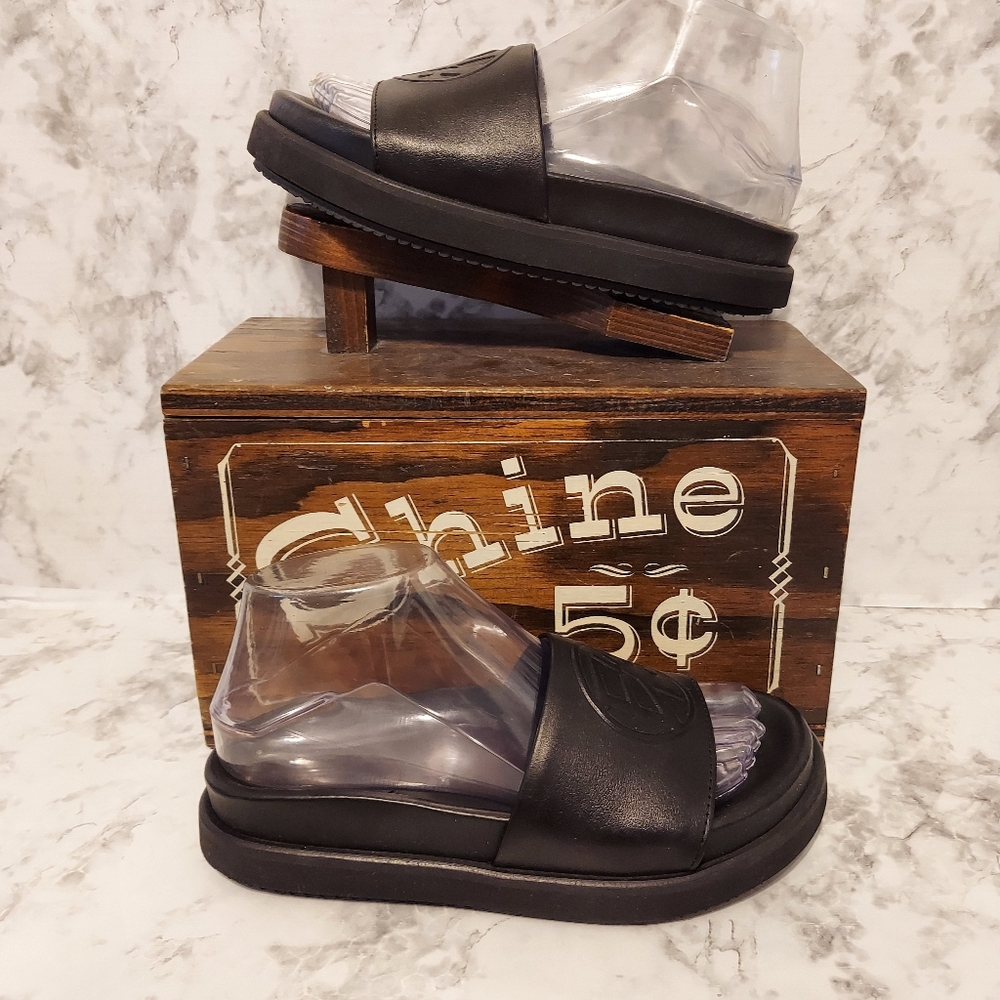 Pre-owned Eytys Leather Slides